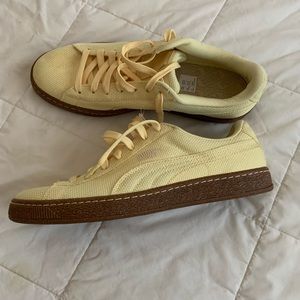 Casual puma sneakers